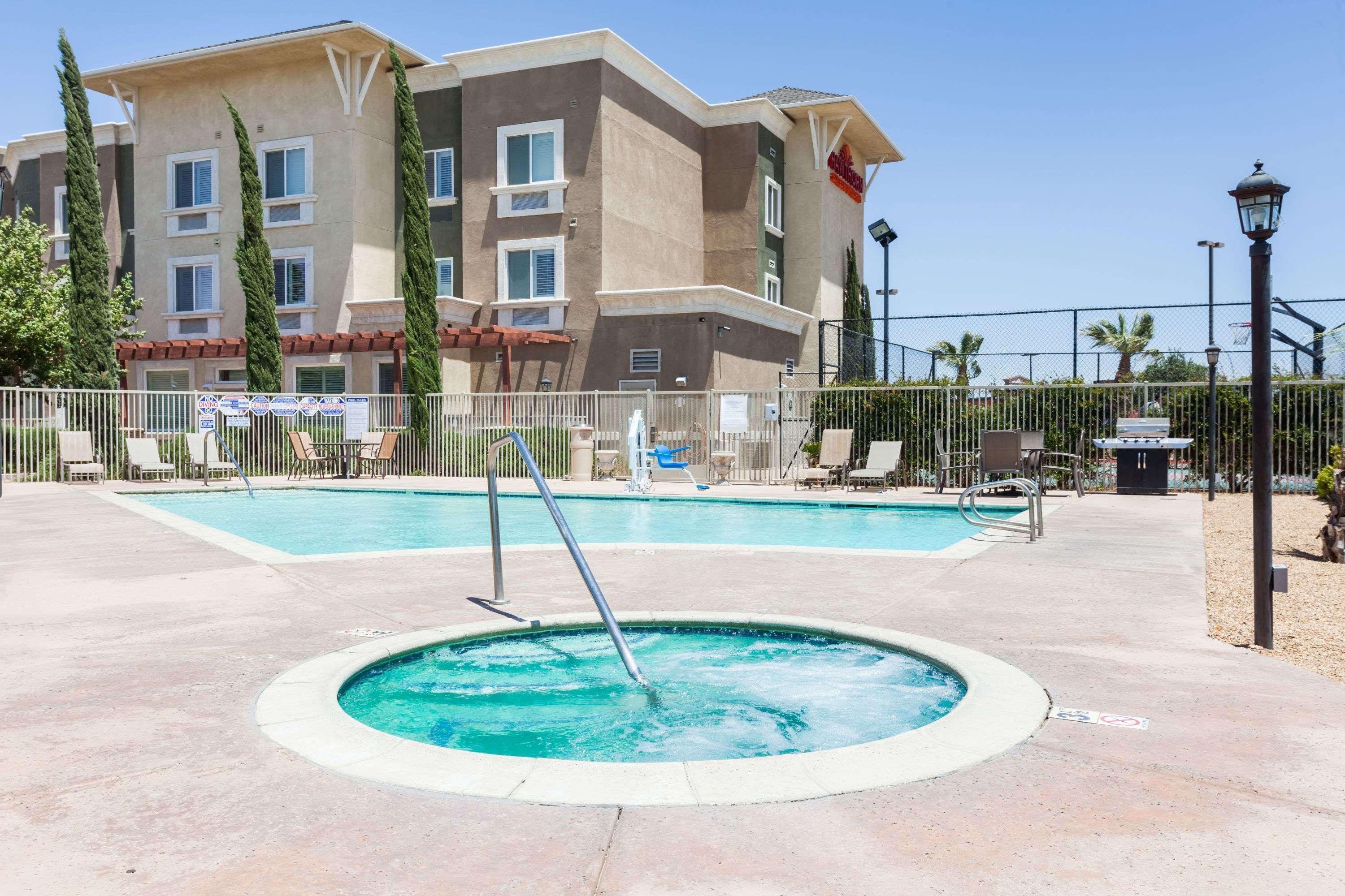 Hawthorn Suites Victorville Ngoại thất bức ảnh