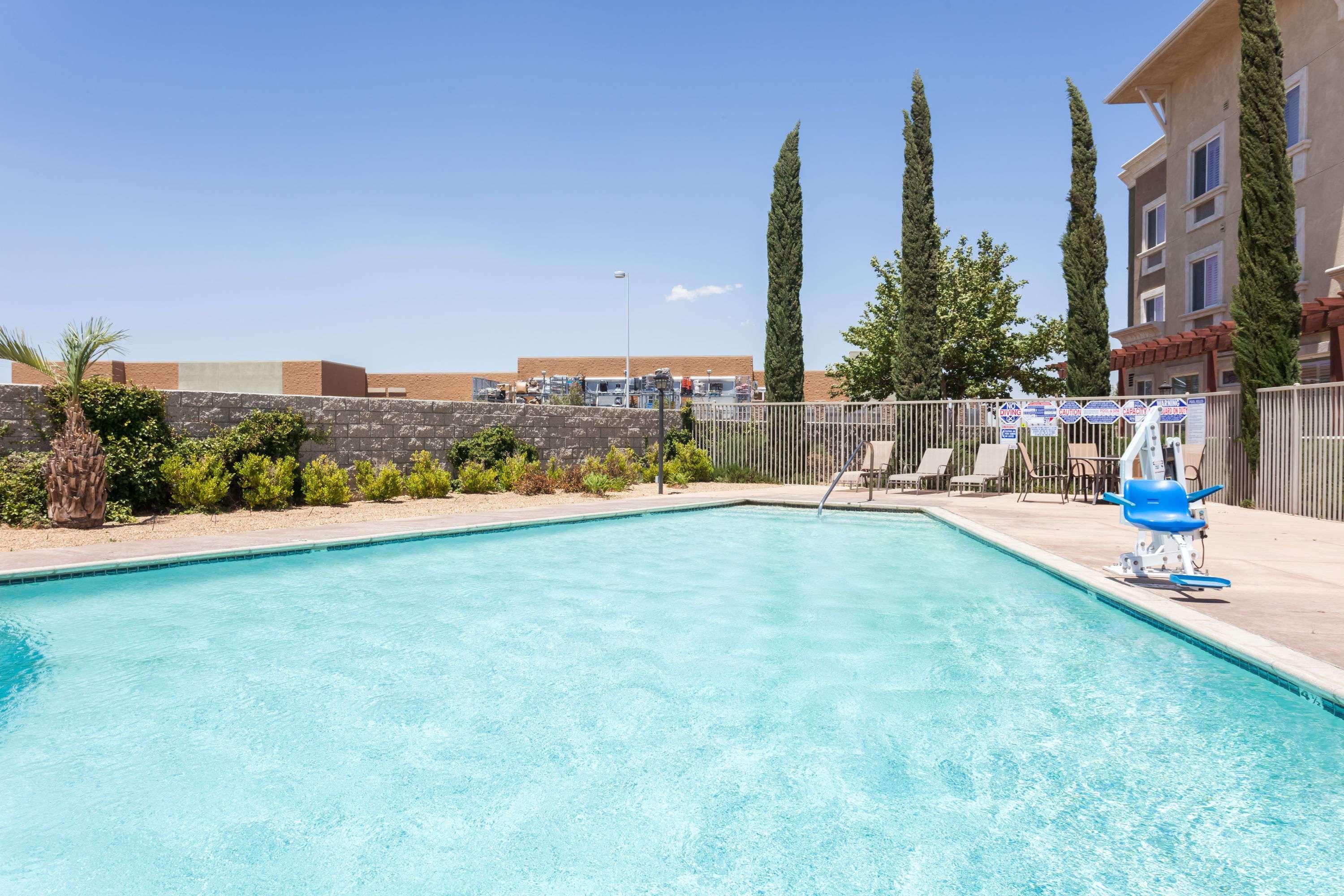 Hawthorn Suites Victorville Ngoại thất bức ảnh